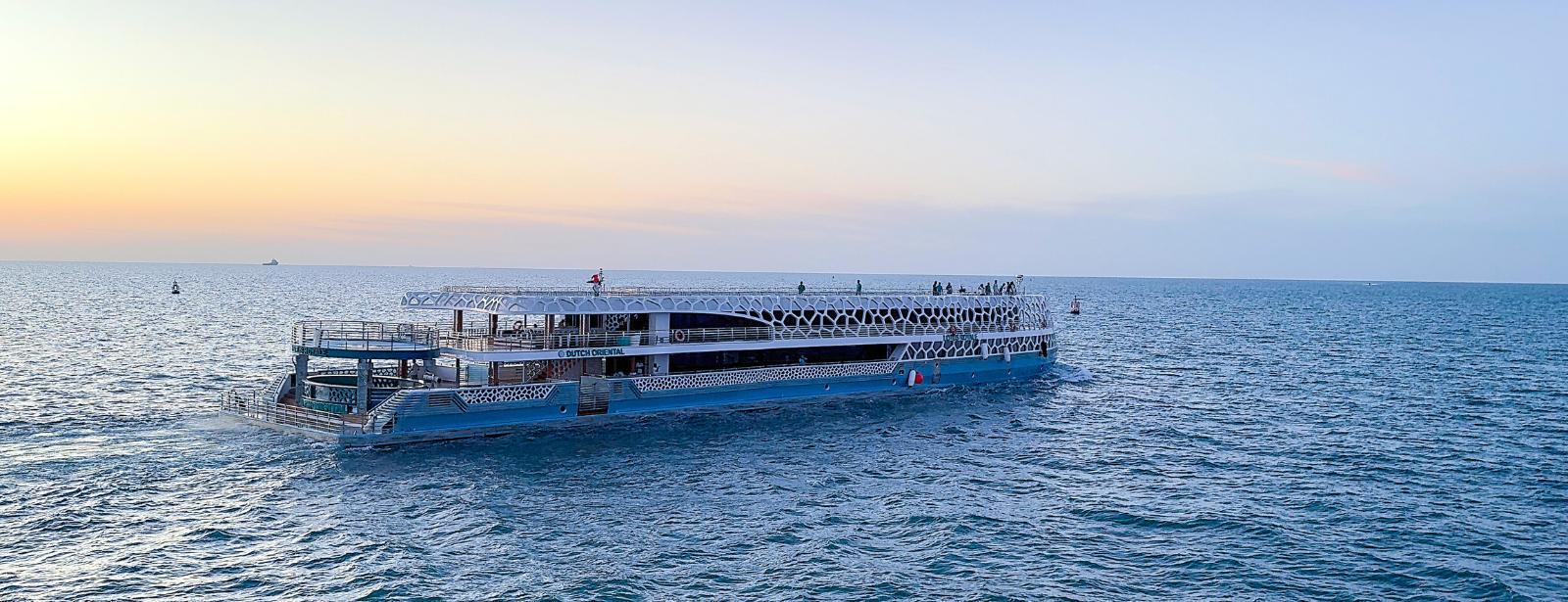 Dubai Lotus Mega Yacht Dinner Cruise Tour with Private Transfers - photo 2