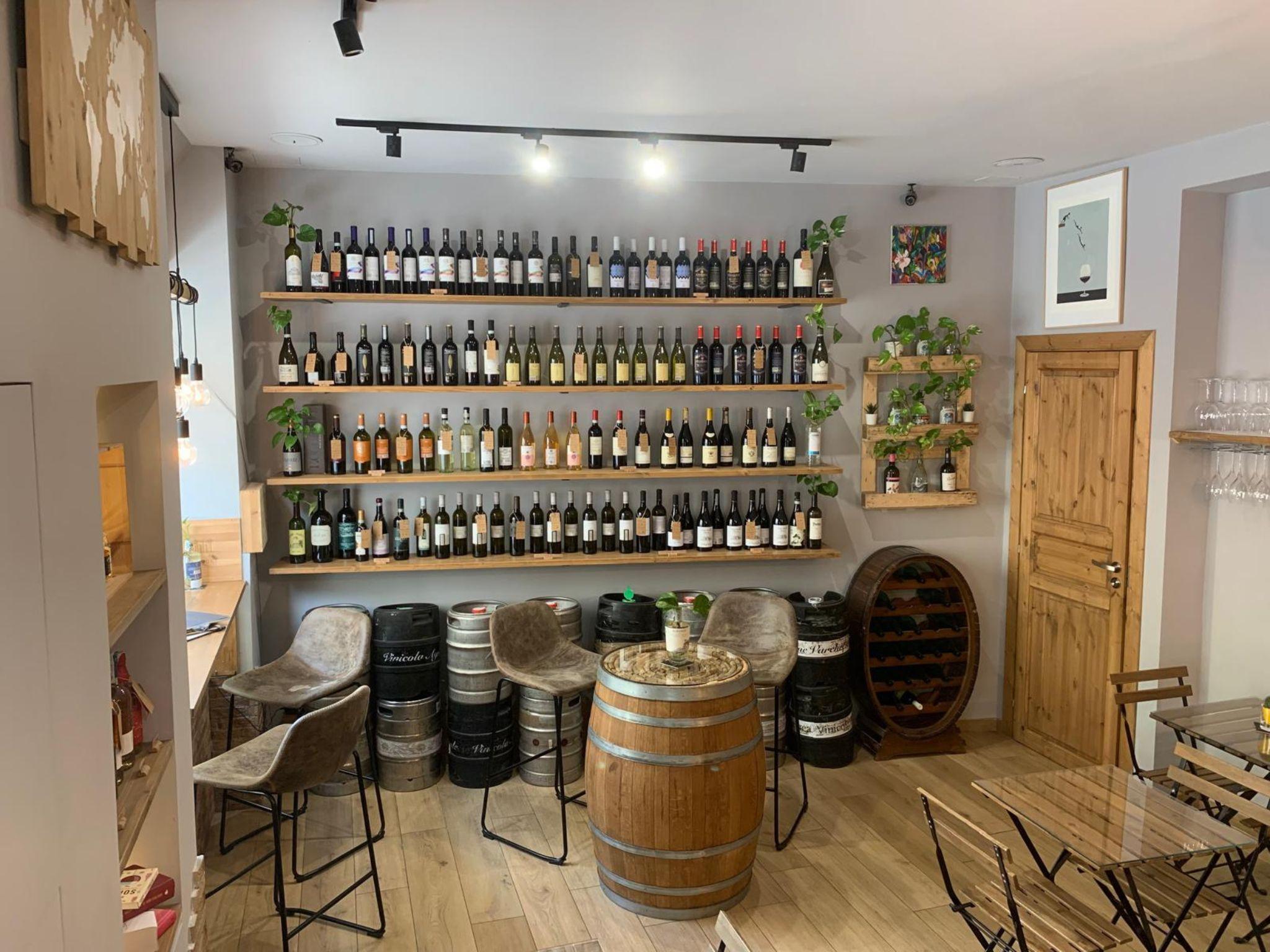 Wine Tasting Experience with Local Food Pairings in Naples - cover photo