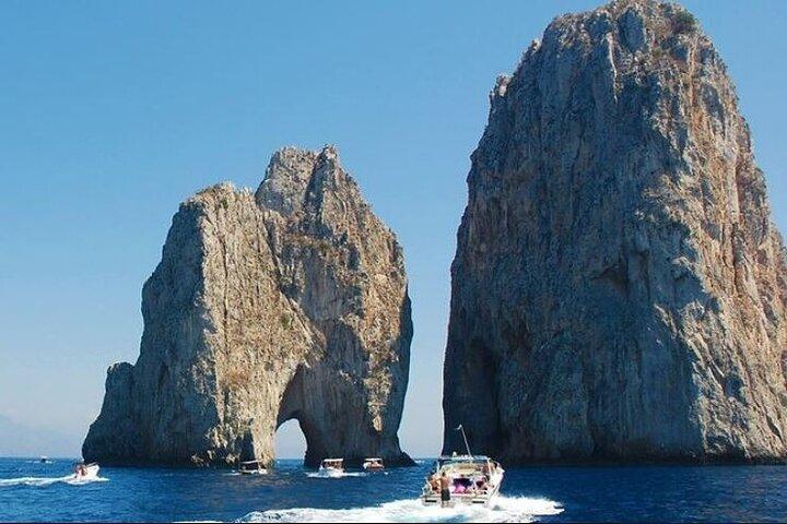Capri Deluxe: The Complete Island Experience - photo 3