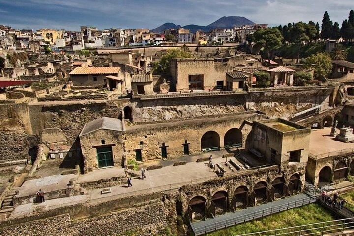 Pompeii and Herculaneum Small-Group with an Expert Archaeologist - cover photo