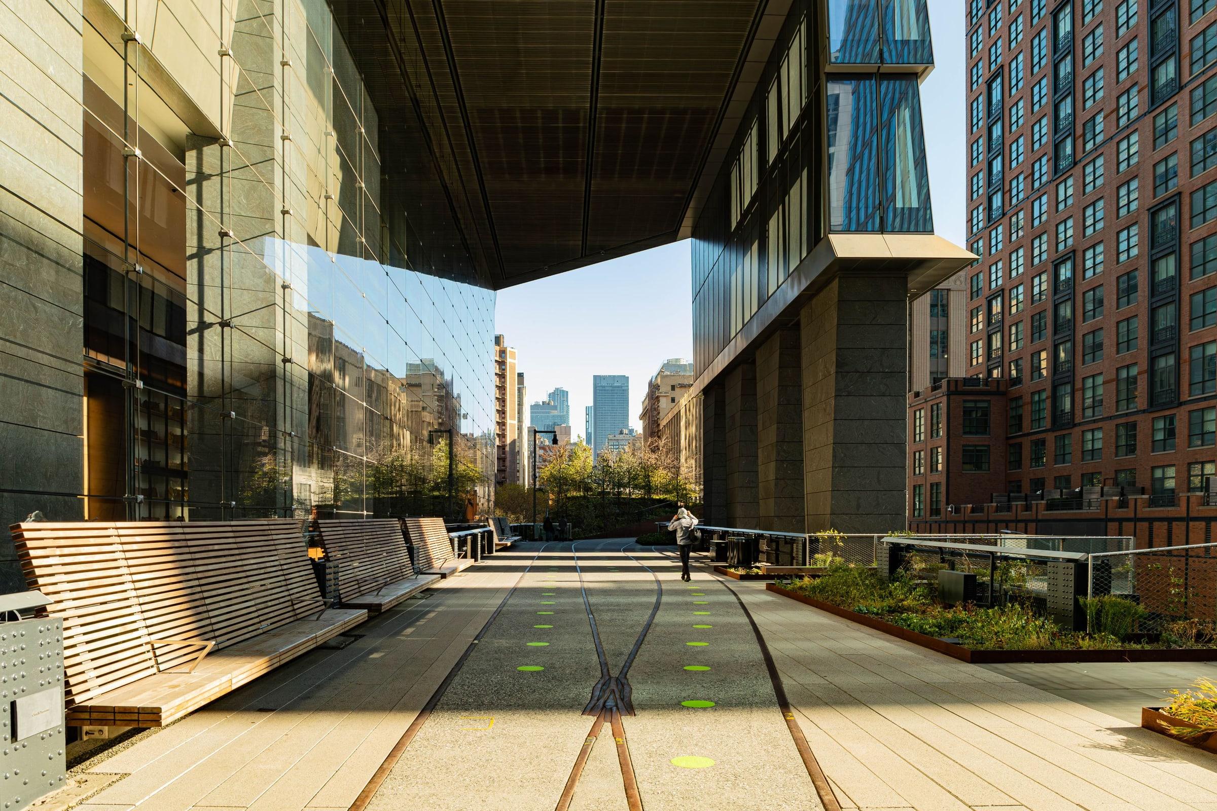 High Line Self-Guided Audio Walk: Little Island, Chelsea Market and the Vessel at Hudson Yards - photo 4