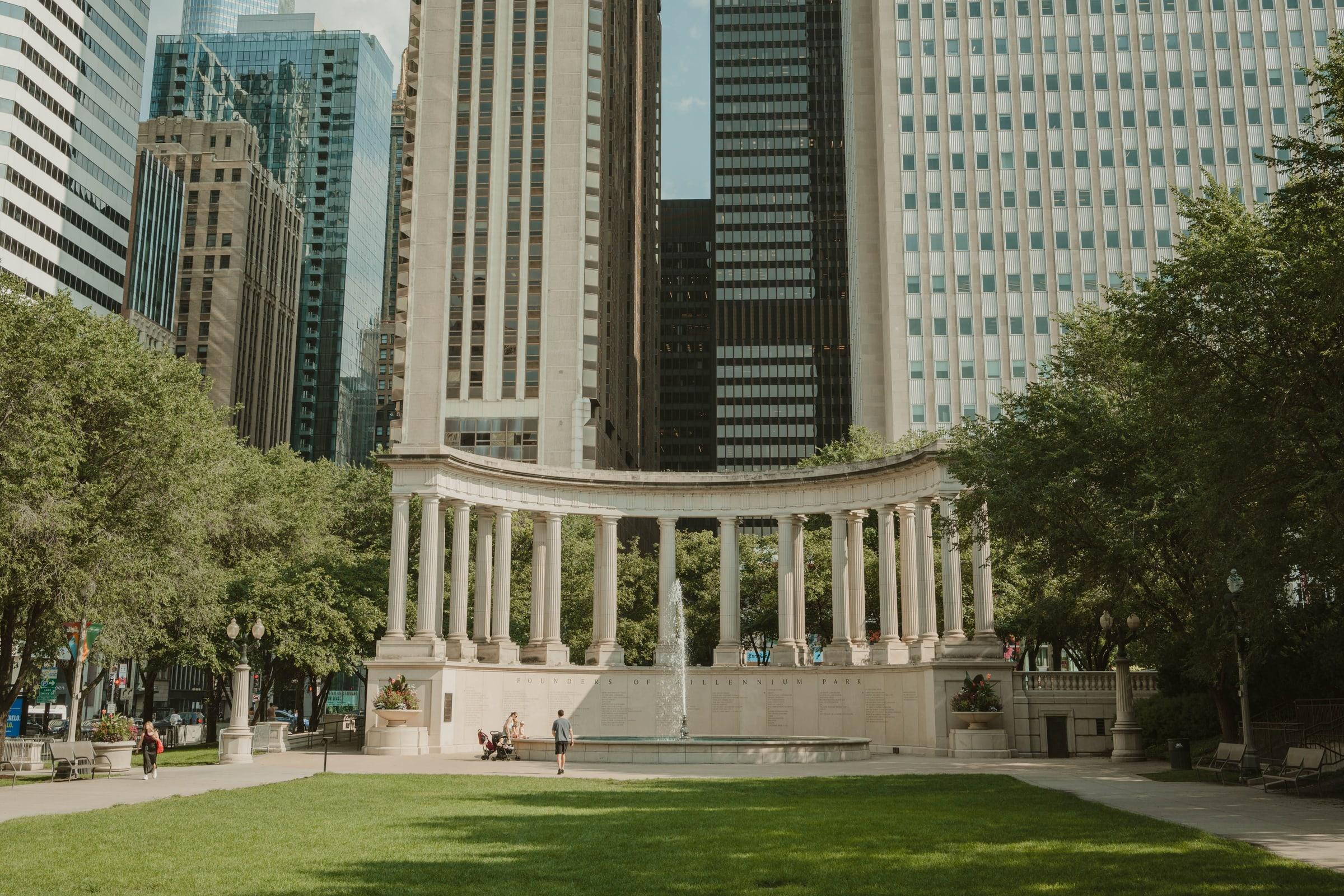 Millennium Park Self-Guided Audio Walk: Cloud Gate, Lurie Garden and Buckingham Fountain - photo 4