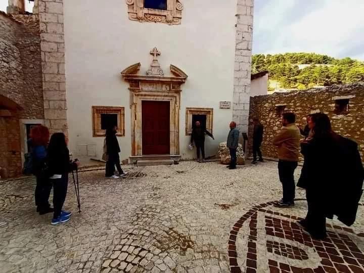 Exploring Castel Del Monte: Guided Village Tour and Traditional Yarn Workshop - photo 4