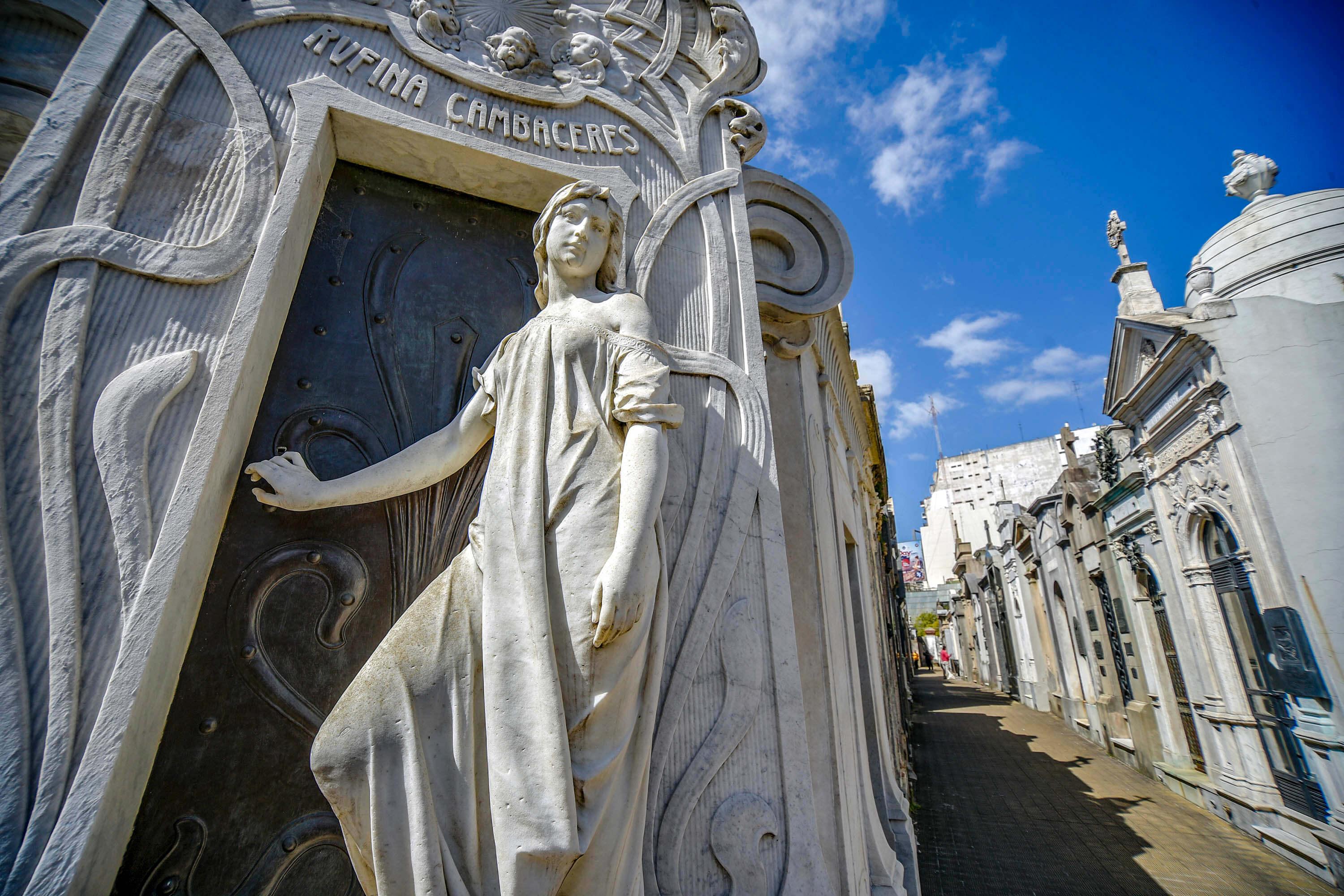 Buenos Aires: Recoleta Cemetery with Audio Guide App - photo 5