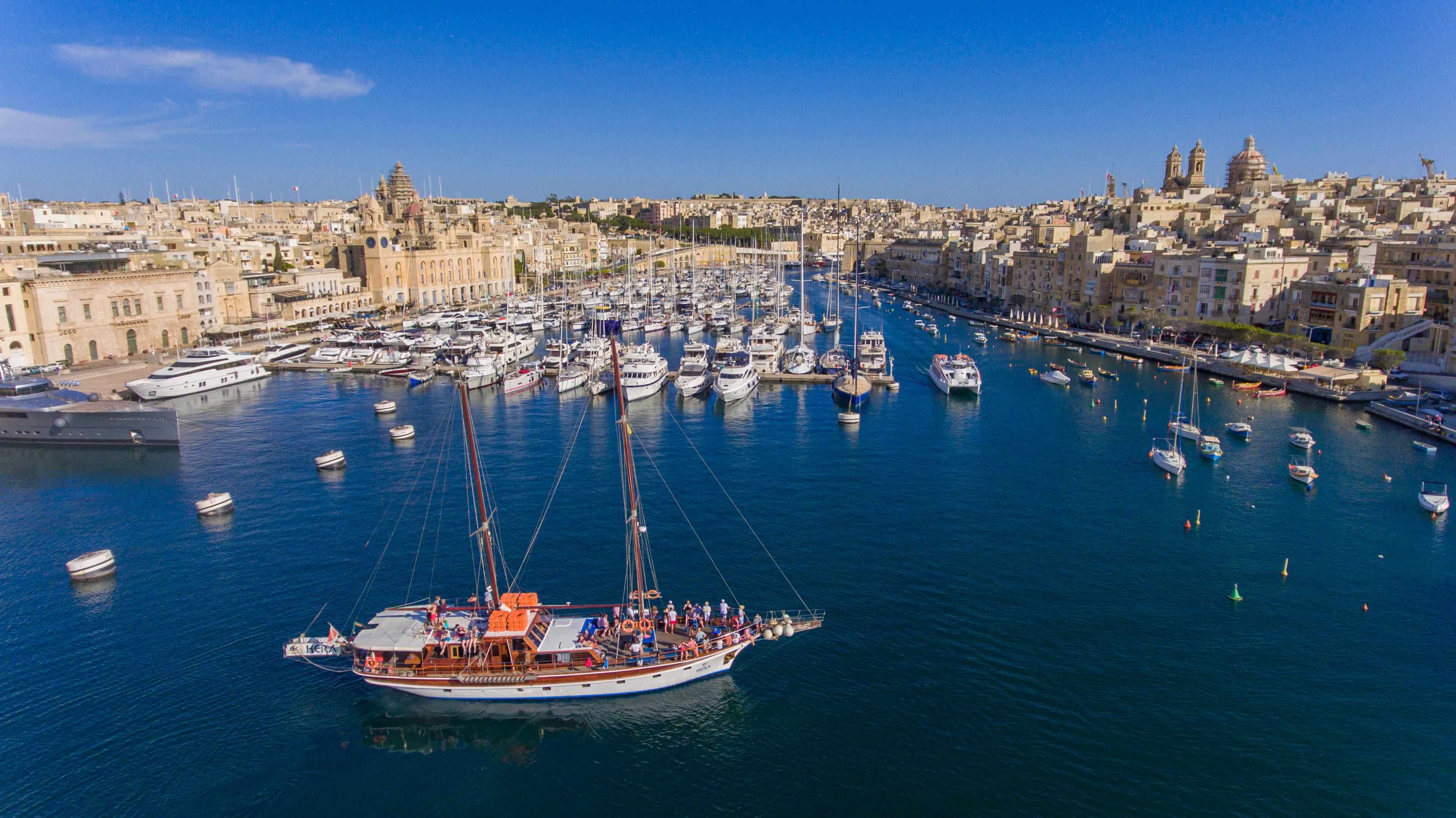 Coastline Highlights & Grand Harbour Cruise Including Swim Stop and Lunch - photo 4