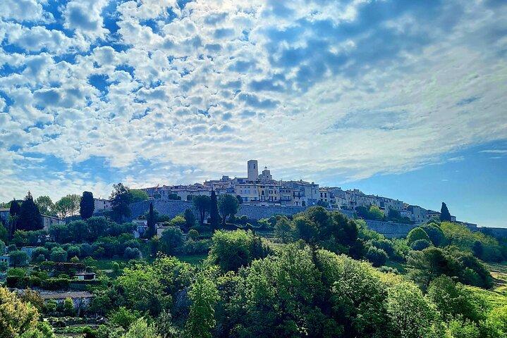 Private discovery of the hinterland of the Côte d'Azur - cover photo