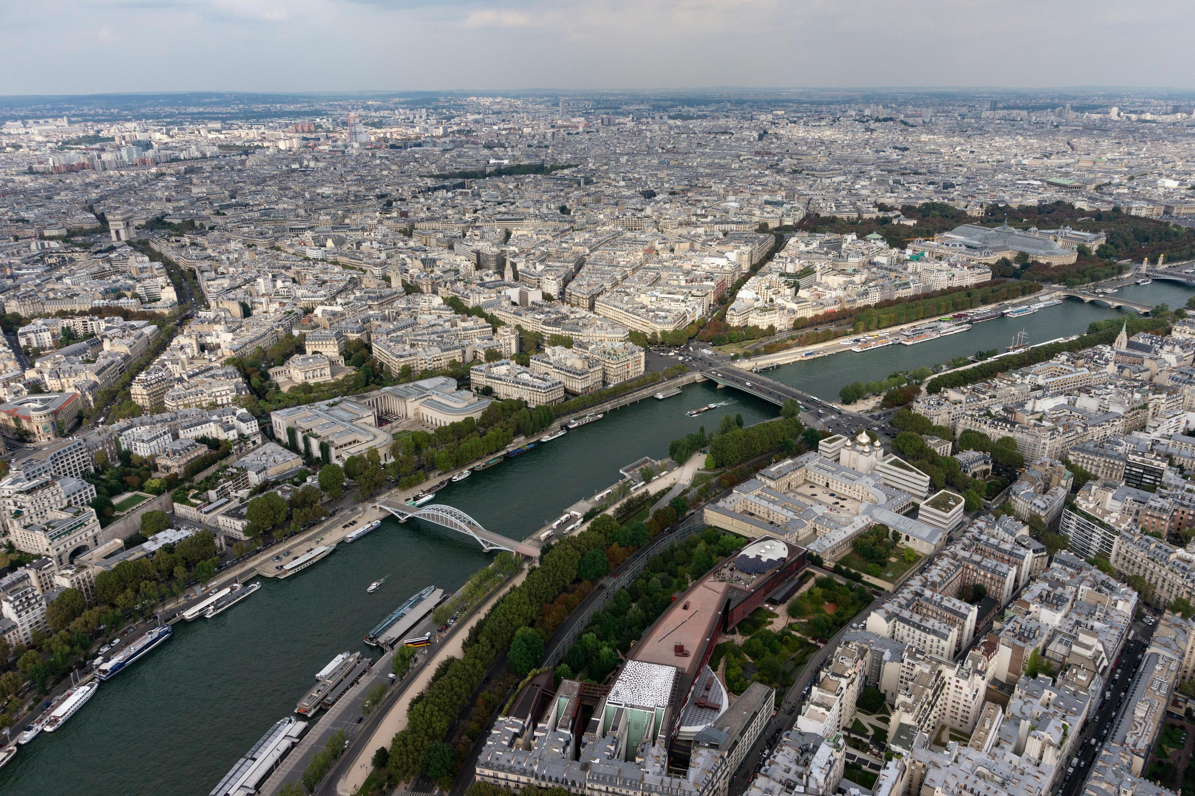 Eiffel Tower Summit Access + French Pastries (Climbing Tour) - photo 3
