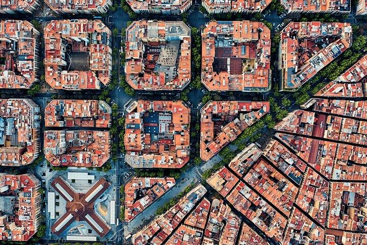 Barcelona Urban Planning Tour - Towards a Sustainable Smart City - cover photo