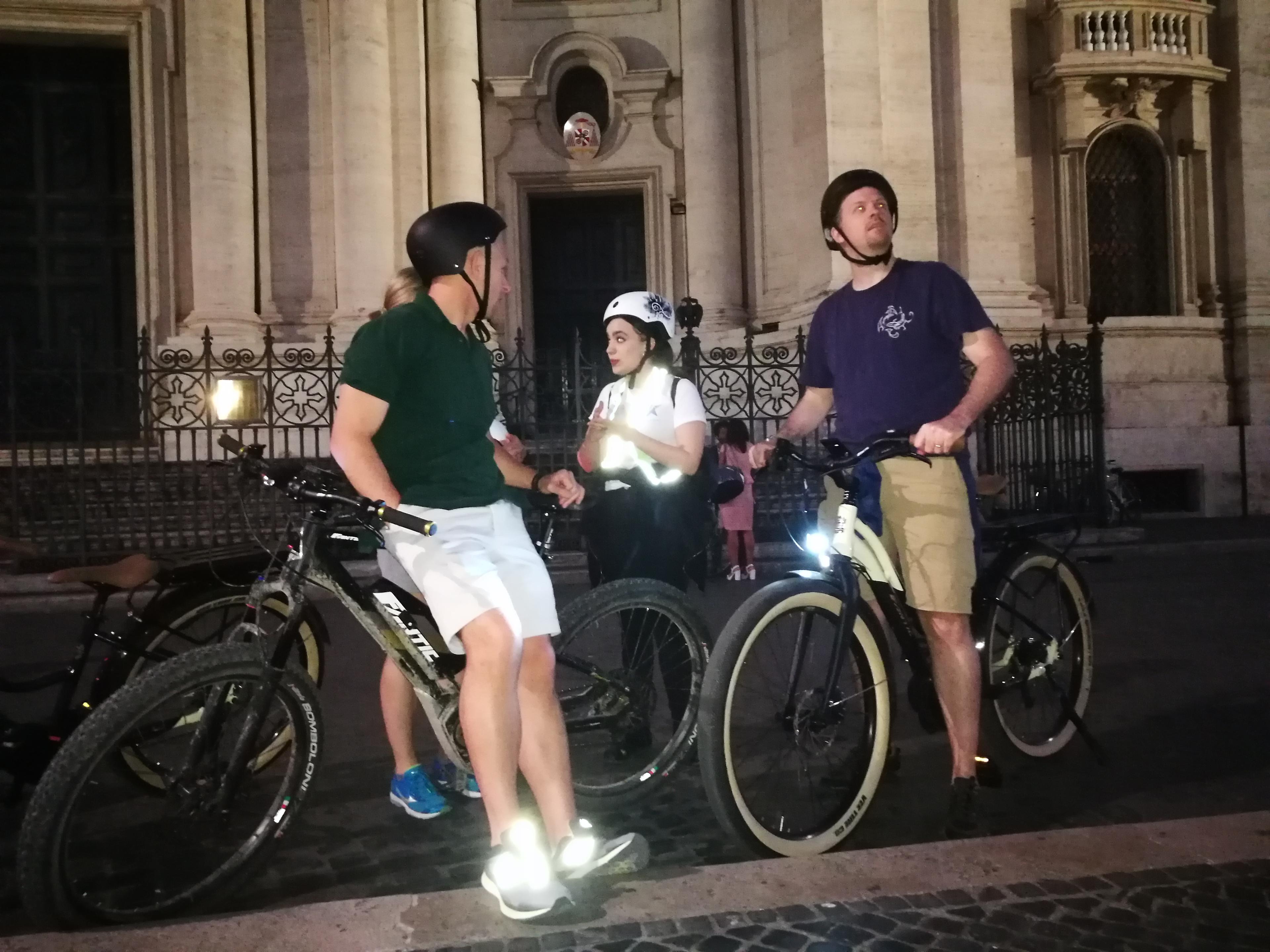 Rome by Night City Bike Tour with Sunset, Views and Evening Lights | Upgrade available: Pizza Night - photo 4
