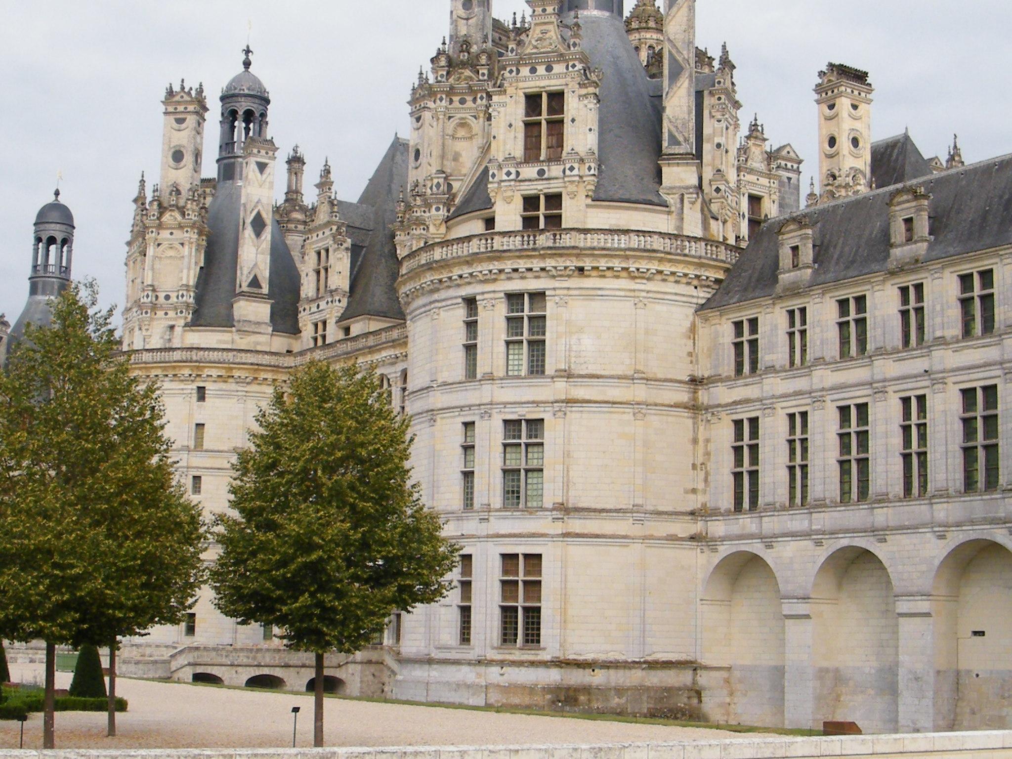 Loire Valley Day Trip: Blois, Chambord, Wine - photo 3