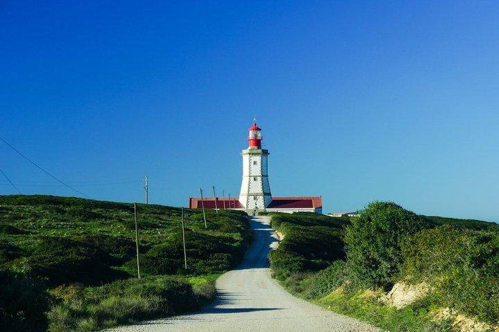 Sesimbra Tour with Guided Wine Tasting and Cristo Rei - photo 4