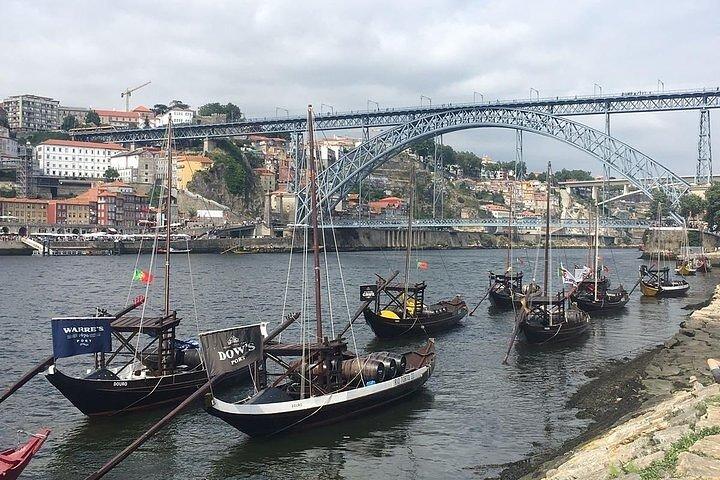 Porto to Santiago de Compostela with Stops up to 4 Cities - cover photo