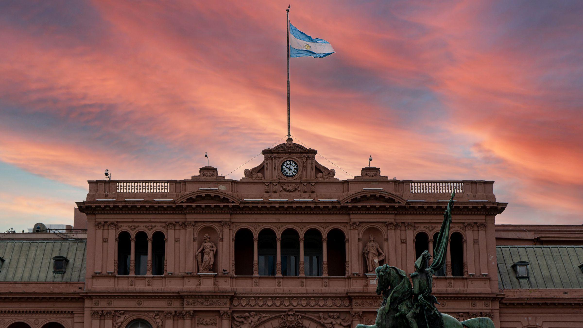 Buenos Aires Plaza de Mayo | Self-Guided Audio Walking Tour - photo 2