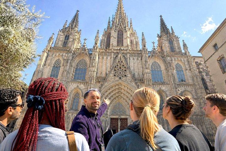 Ramblas, Old Town, Gothic and Gaudi Architecture Walking Tour - cover photo