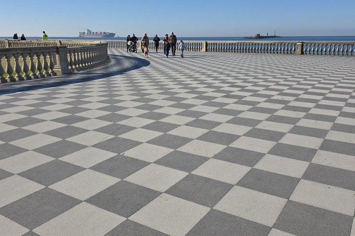 Livorno Private Golf Cart Tour: City & Seafront Highlights - photo 3