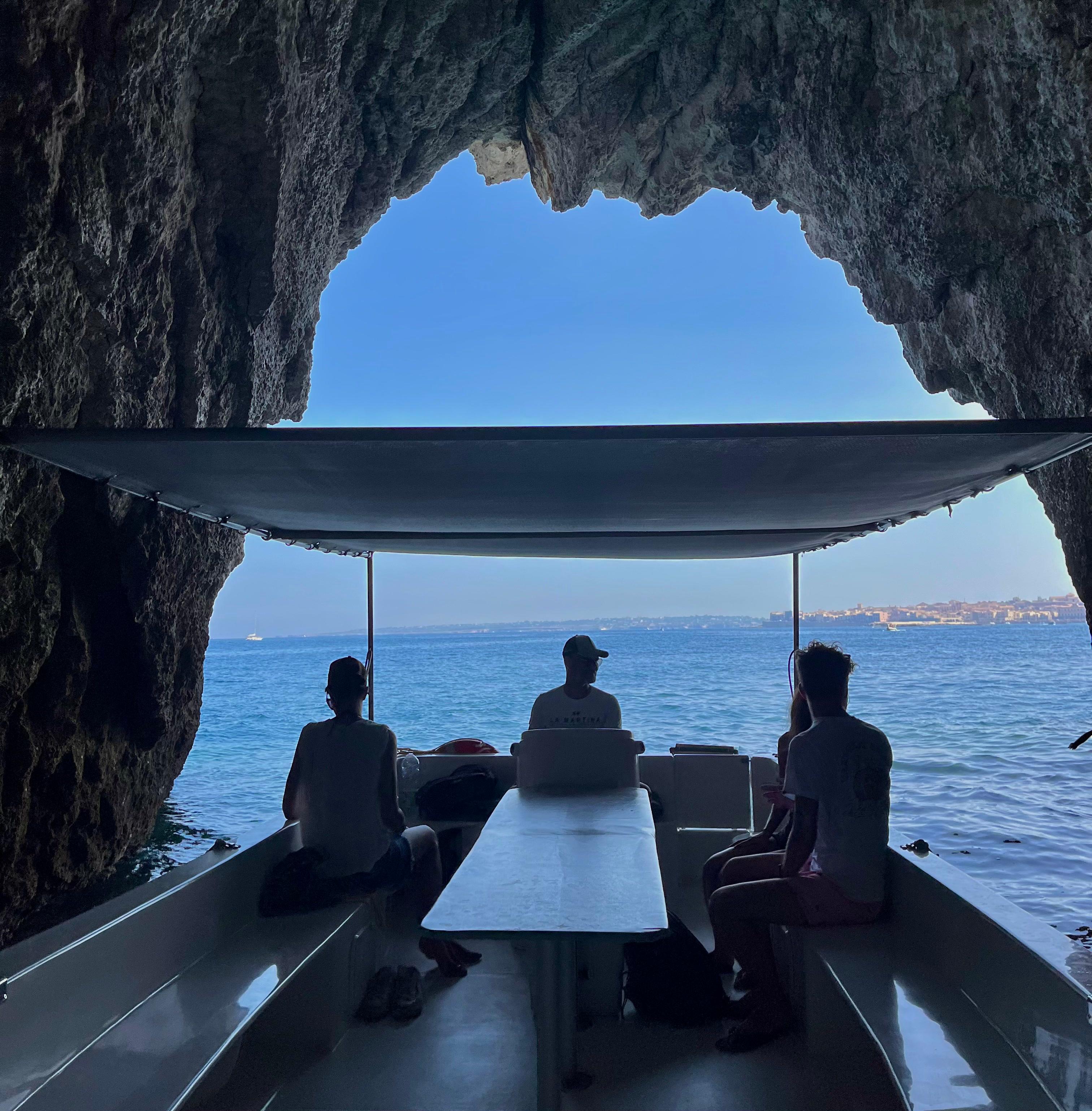 Classic Tour: Isola di Ortigia e Grotte Marine con Prosecco - cover photo