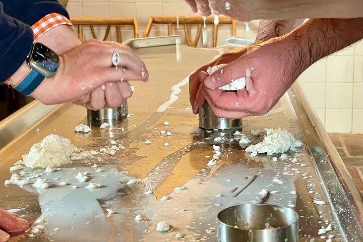 Private Lisbon to Sesimbra & Azeitão Tour: Cheese Workshop & Wine - photo 2