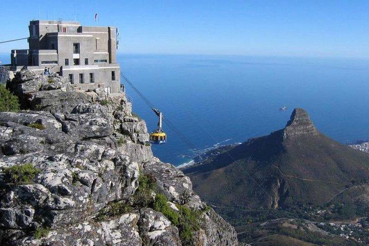 Cape Town: Private Tour Robben Island gateaway & Table Mountain Car - photo 5