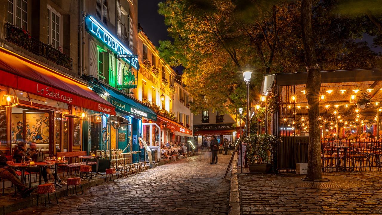 Paris: Legends and Mysteries Walking Tour with a Local - photo 2