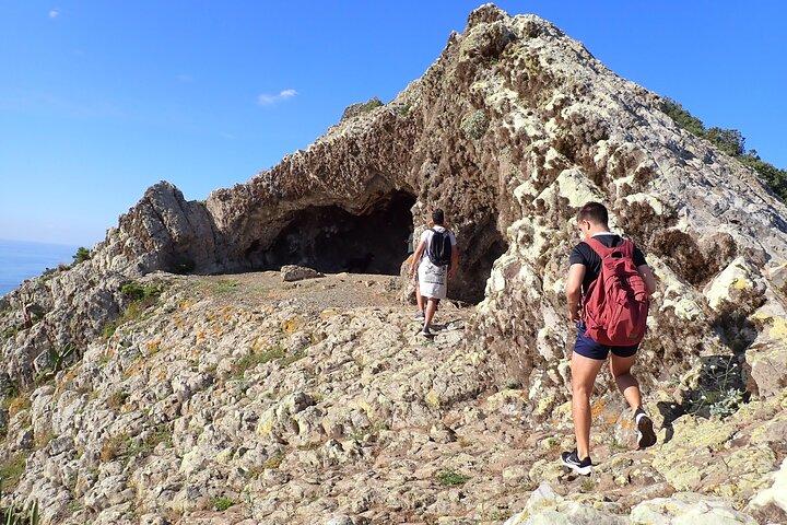 Ana Ferreira Caves & Peaks Trekking - photo 4