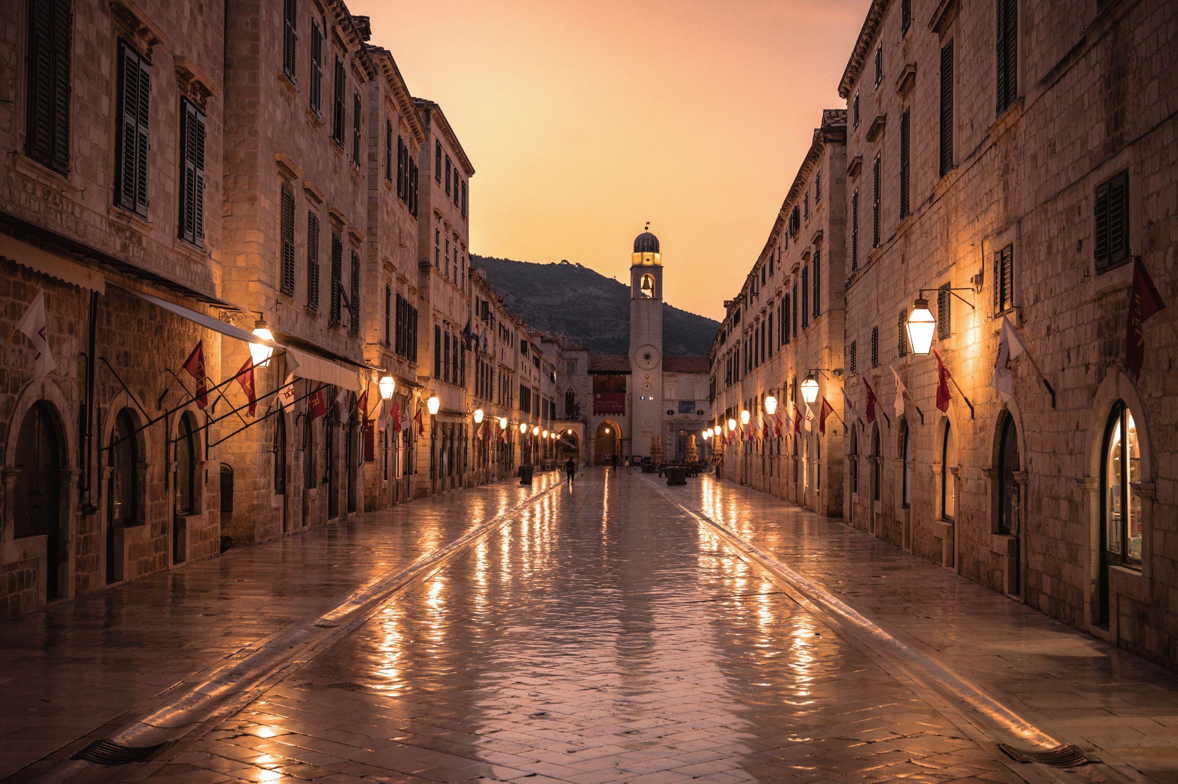 Dubrovnik Old Town: Inside the Walls, Stradun to Jesuit Stairs | Self-Guided Audio Walk - photo 2