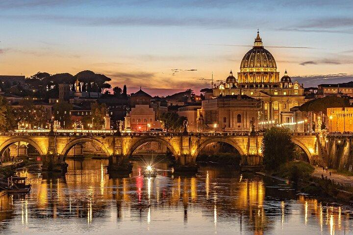 Night Tour of Rome with Local Pizza Dinner and Gelato Experience - photo 3