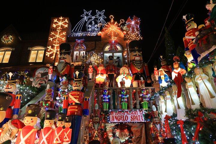 Christmas Lights Tour in New York City Dyker Heights - photo 4