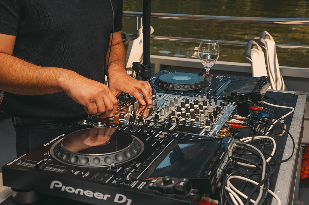 Douro Sunset Experience - Panoramic Tour in the Douro Valley with Music and Open Wine Bar - photo 4