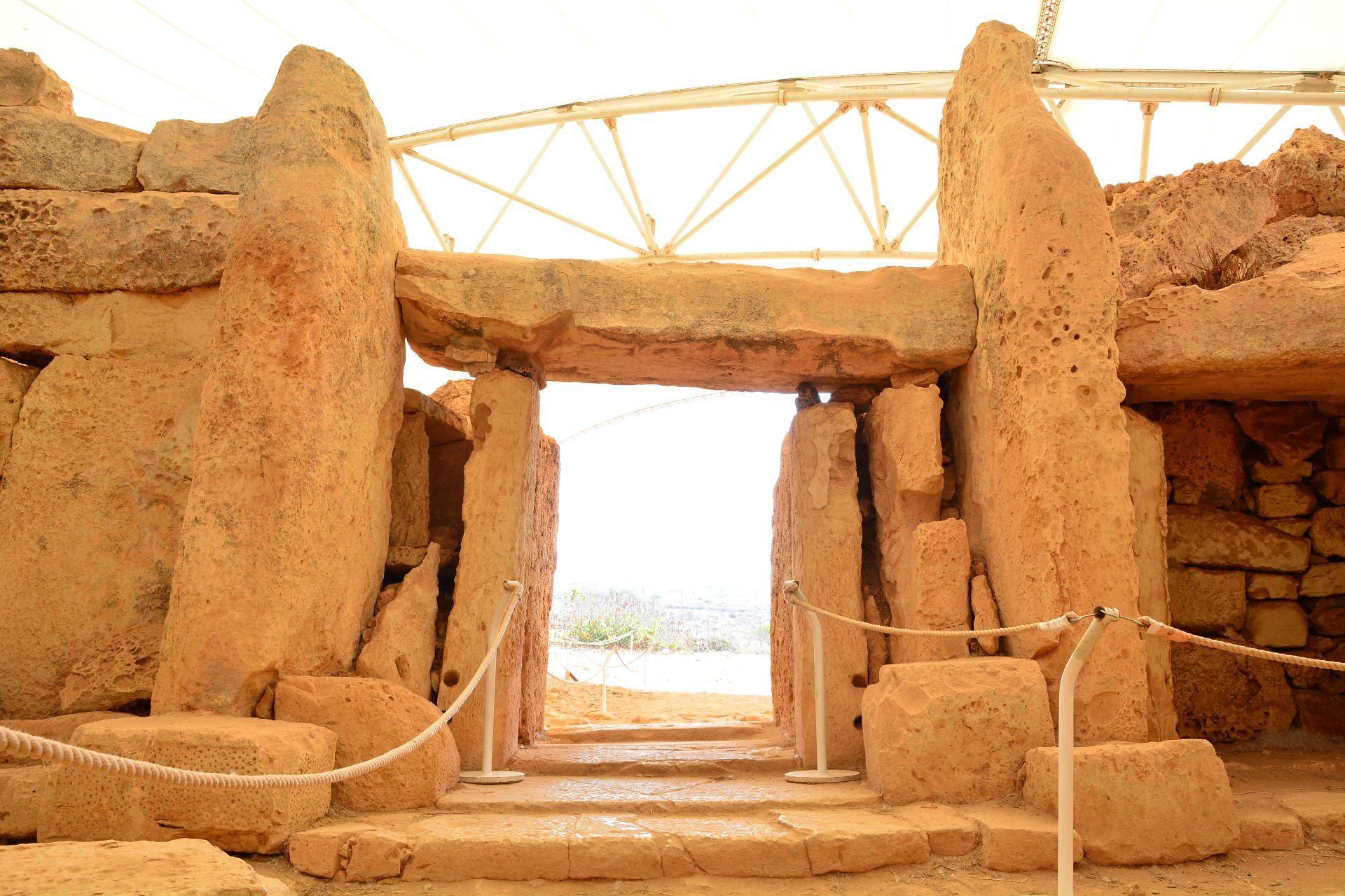 Temples and Local Lifestyle Half-day Tour - cover photo