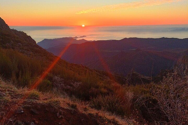 Half day Tour From 0 To 1818 Meters To Pico Do Arieiro Sunrise - photo 5