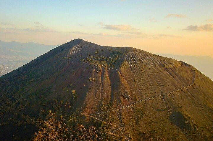 Pompeii, Vesuvius Hike and Wine Tasting with Lunch from Salerno - photo 3