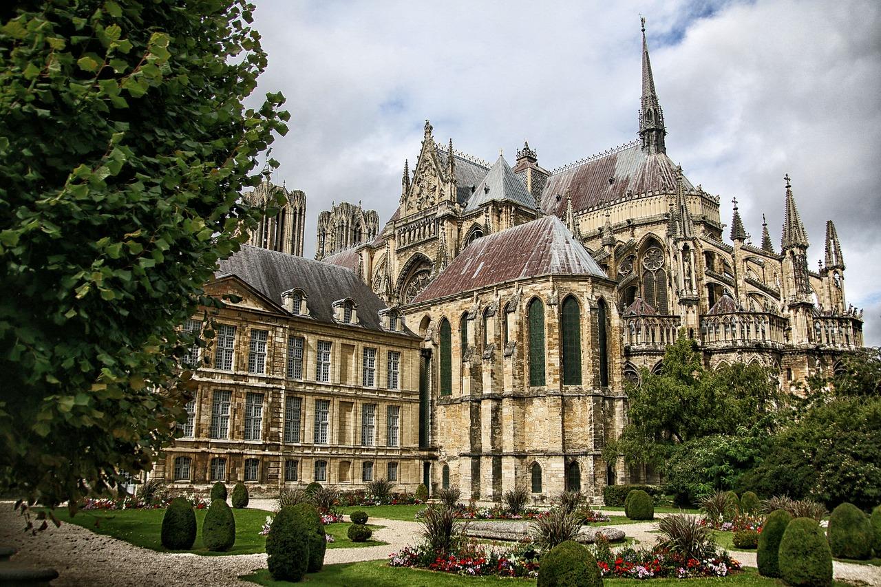 Champagne Region Day Trip: Explore Reims & Épernay by Train - cover photo