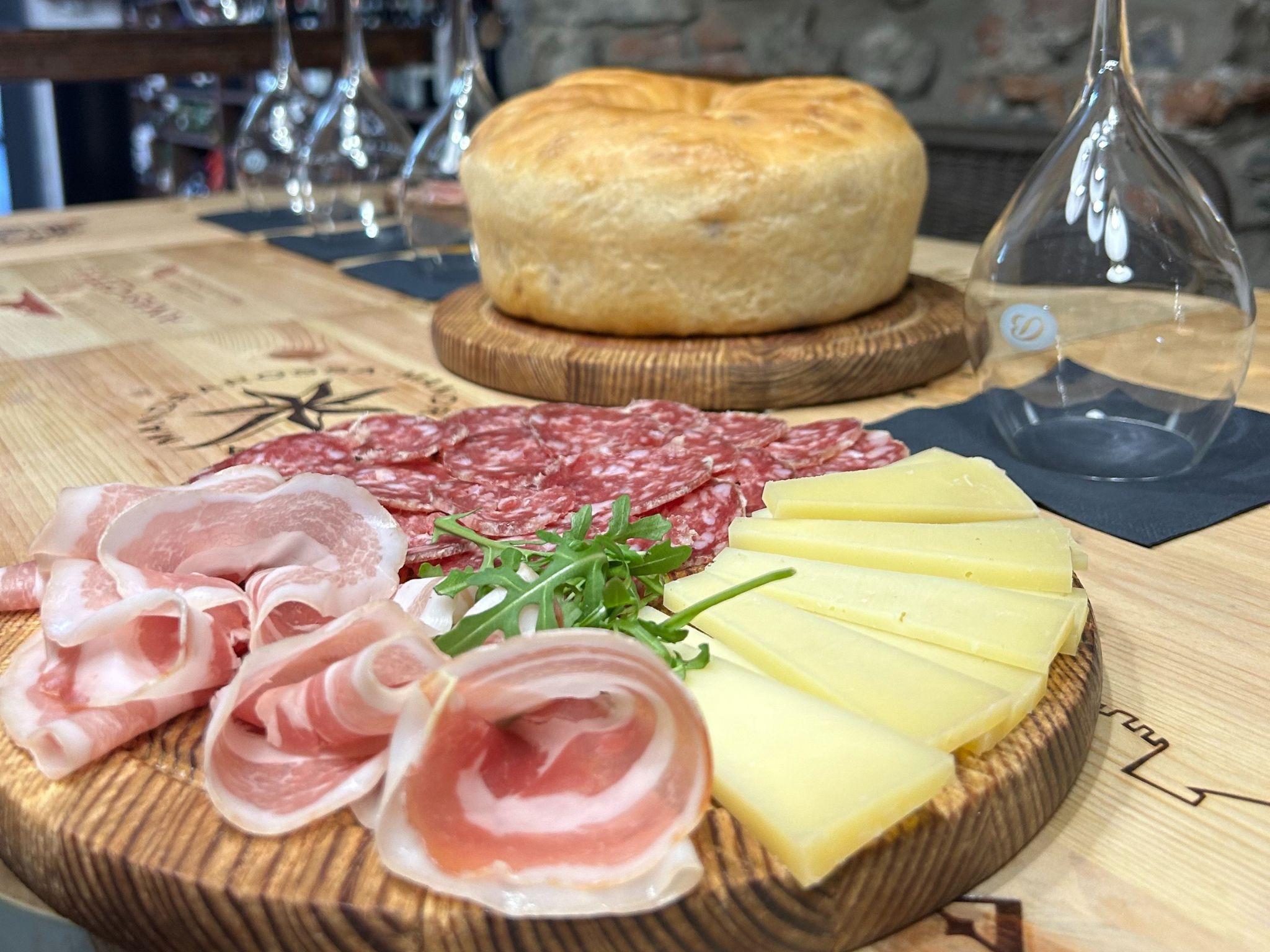 Wine Tasting with Food Pairing at Lake Como - photo 2