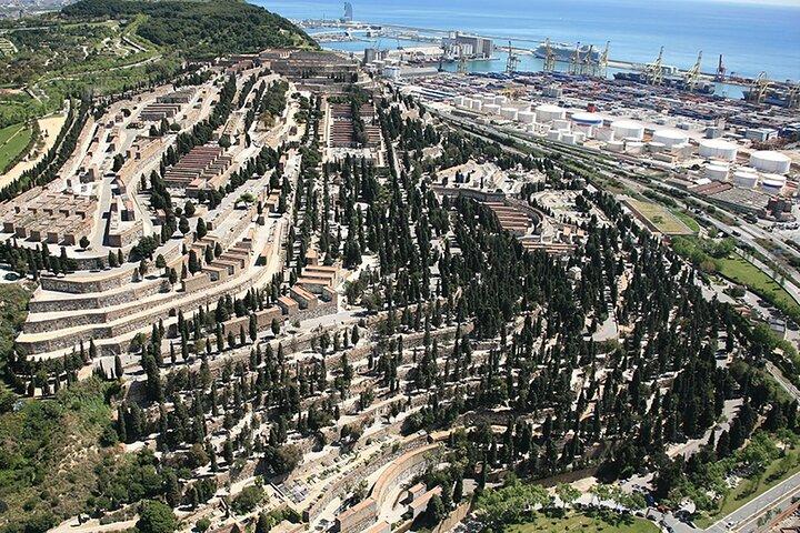 Cemetery of Montjuïc Walking Tour – Art, History & Views - photo 3