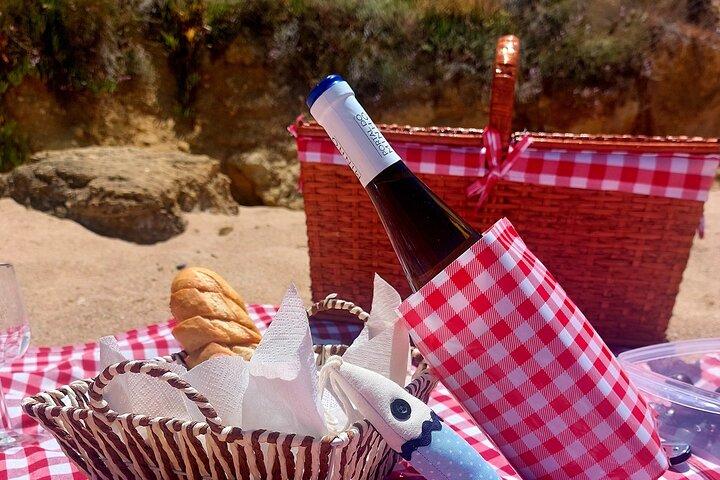 Private Lisbon Coastal Tour – Arrábida, Sesimbra and Beach Picnic - photo 2