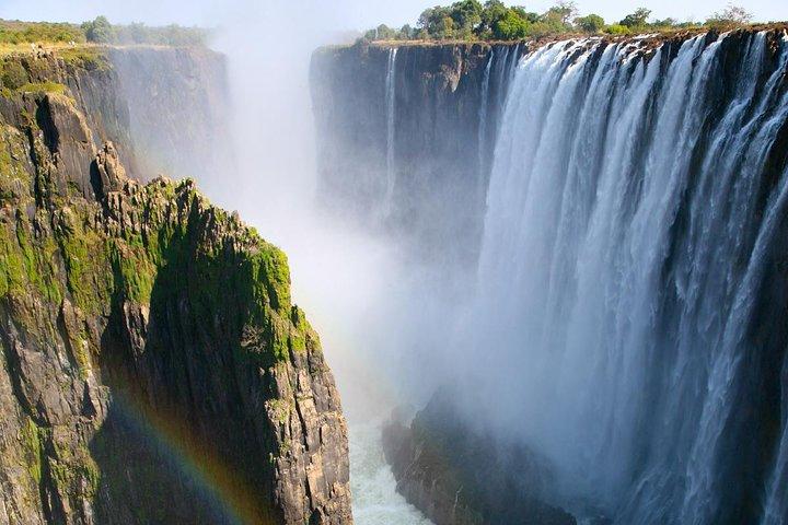 Guided Tour of the Victoria Falls - cover photo