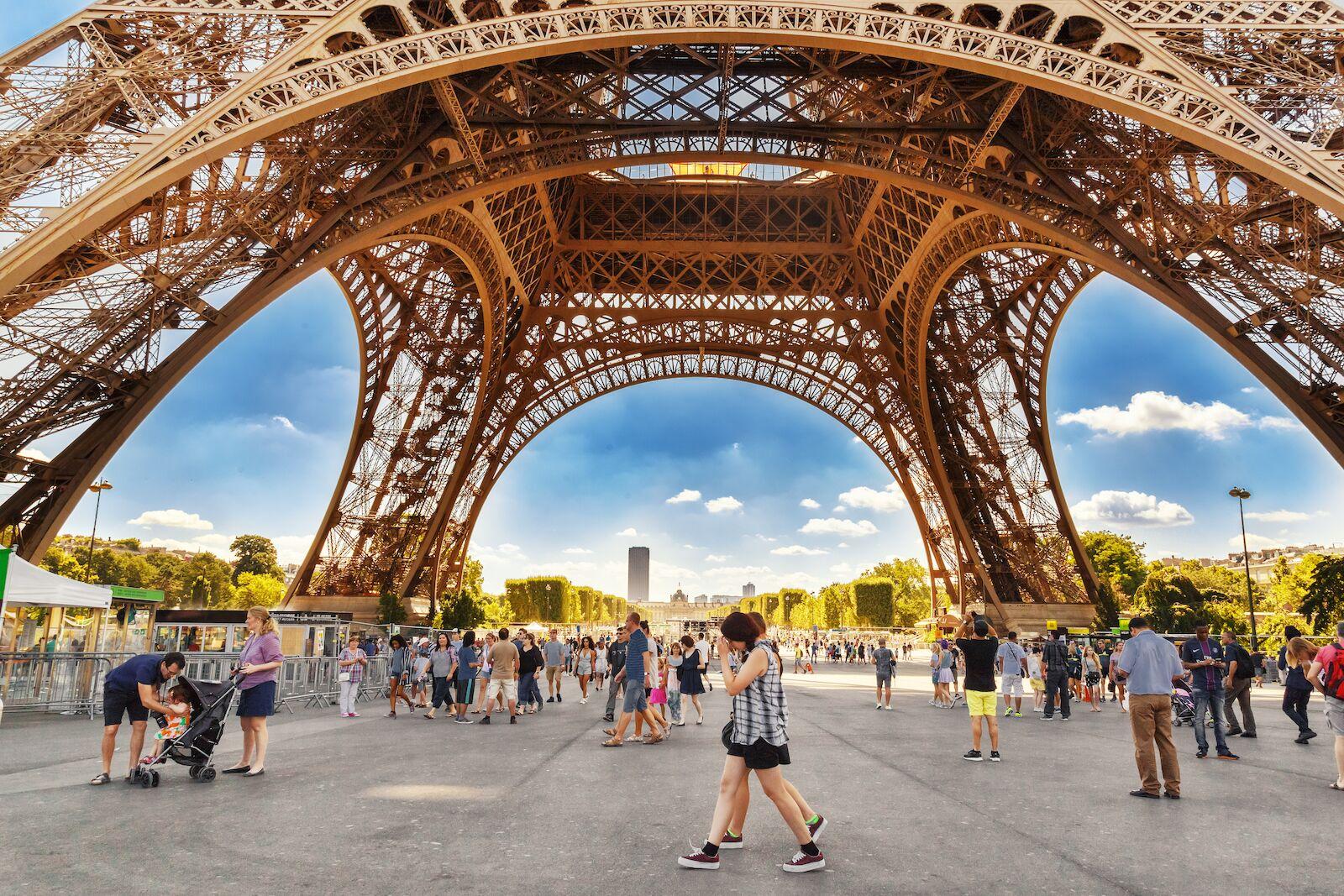 Eiffel Tower Summit Access + French Pastries (Climbing Tour) - photo 2