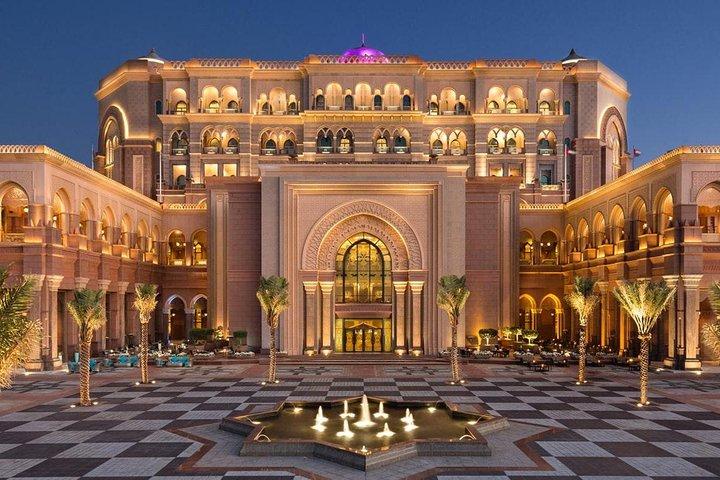Abu Dhabi City Tour with Grand Mosque visit & Warner Bros Entrance tickets - photo 2