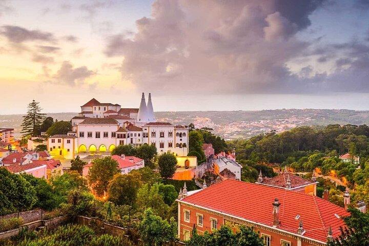 Sintra Private Tour with Pena Palace & Moorish Castle Tickets - photo 4