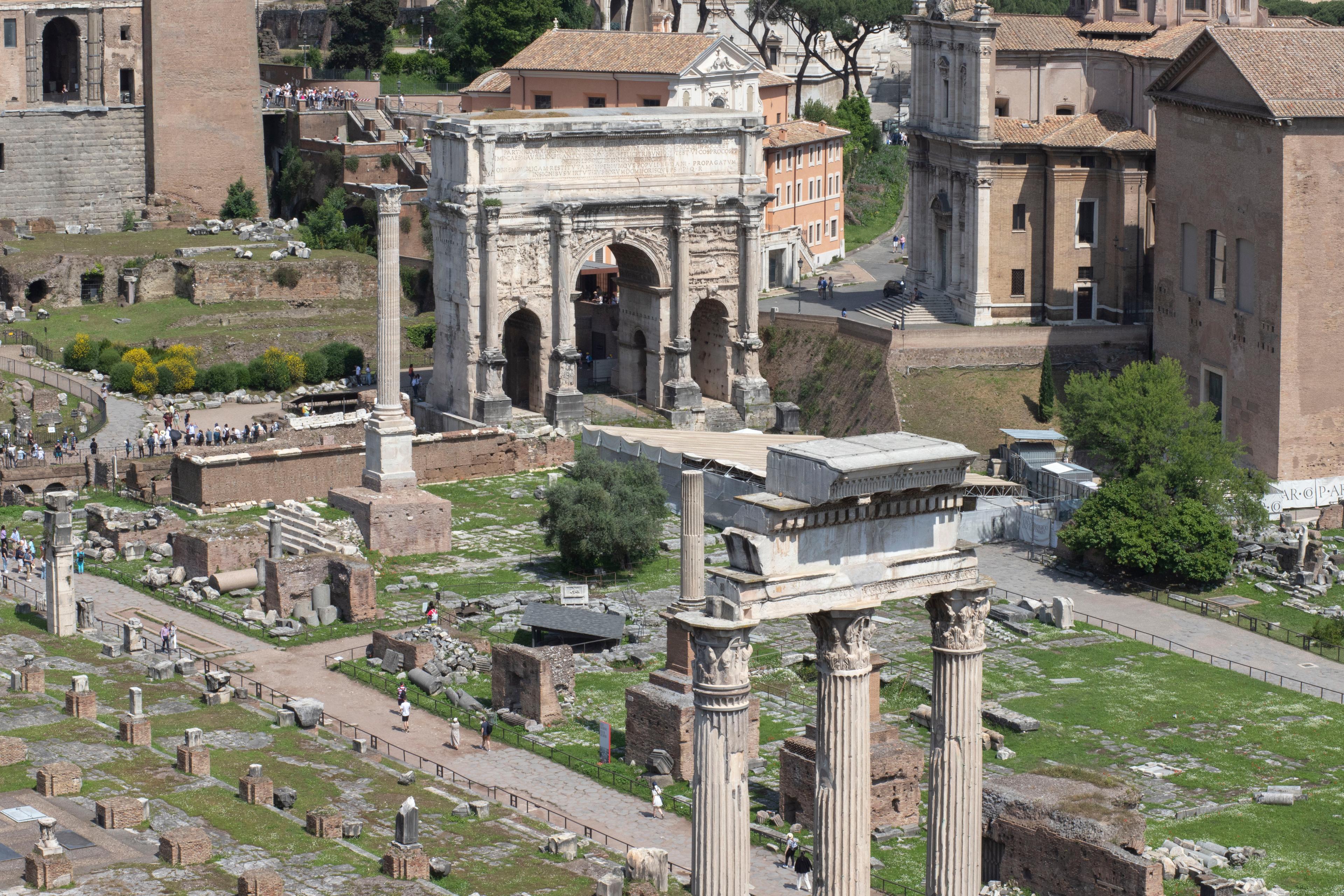 Visita Guiada Coliseo, Foro Romano y Palatino - photo 4