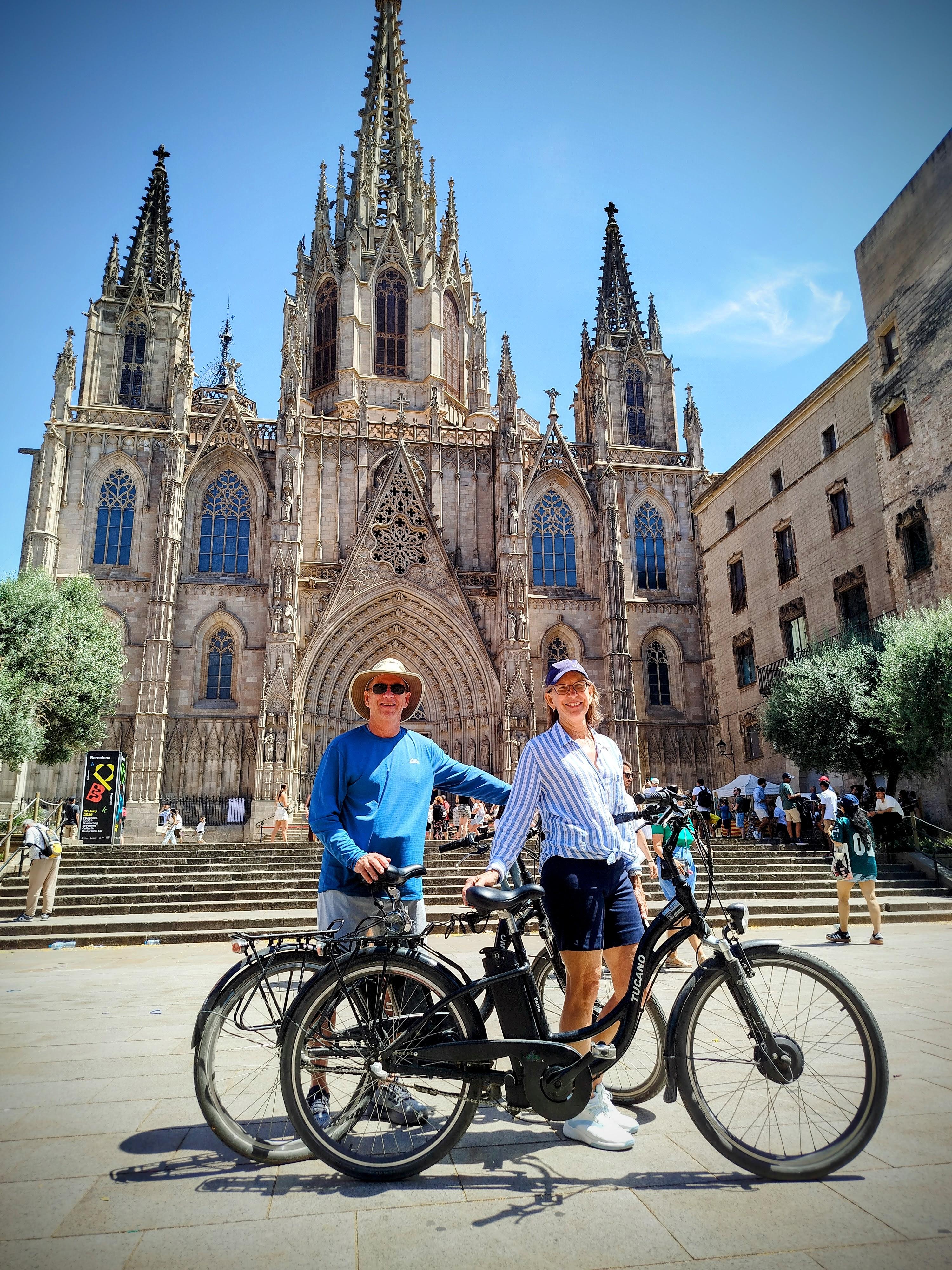 Private Barcelona E-Bike, Food & Culture Tour - photo 2