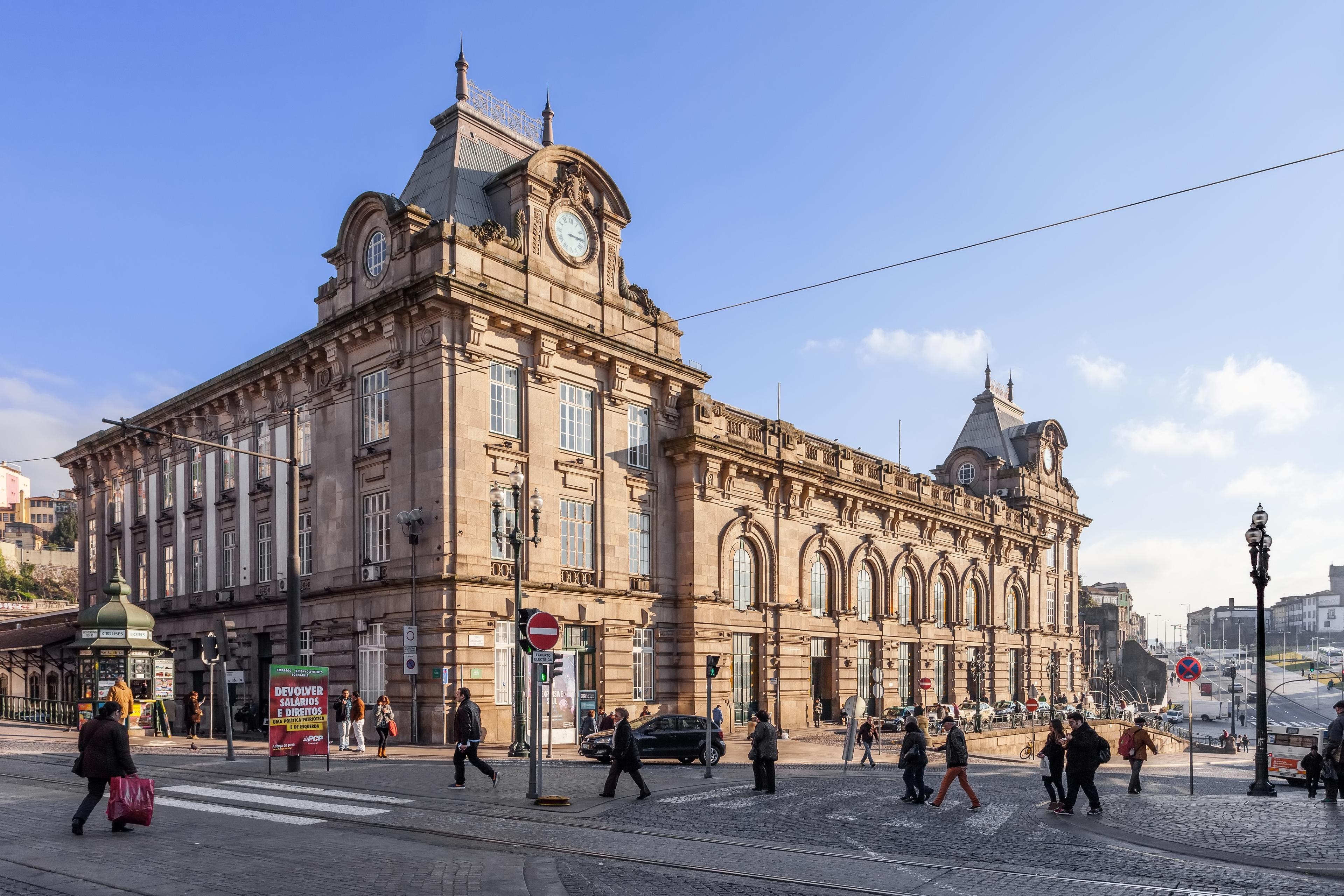 Combo: Porto City Half-Day Tour & Aveiro Half-Day Tour - cover photo