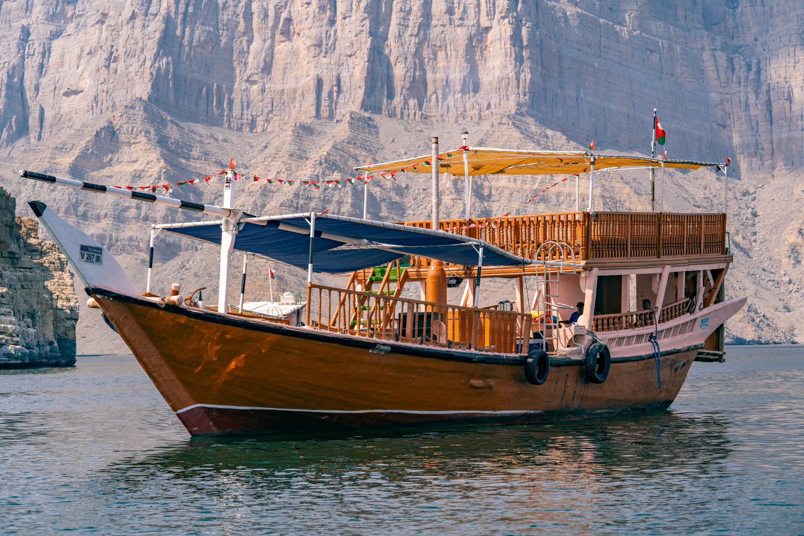 8 nights 9 days Dubai & Oman holiday package in 5 star hotel - cover photo