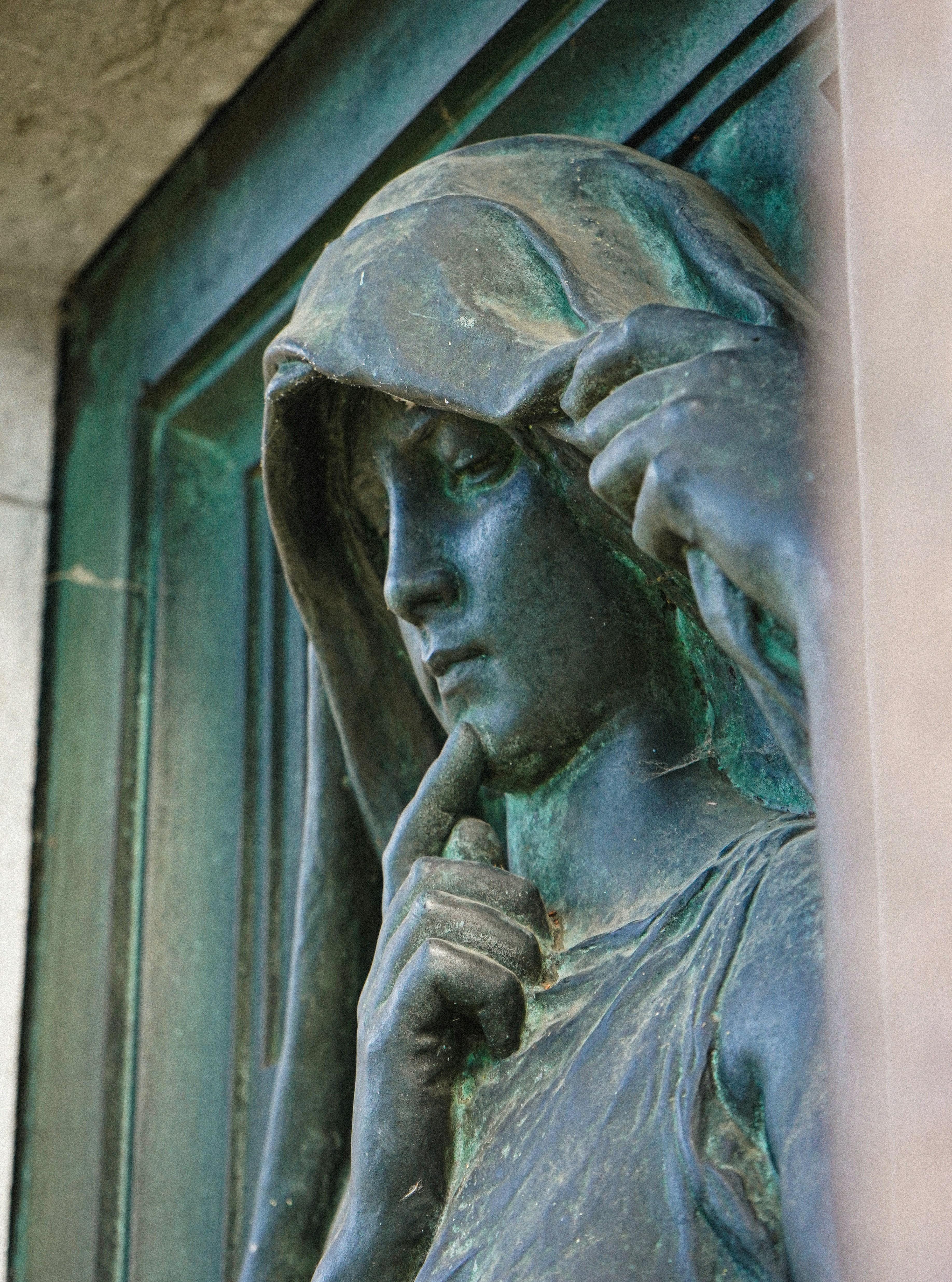 Paris: Père Lachaise Walking Tour — History, Icons & Wine Apéro - photo 4