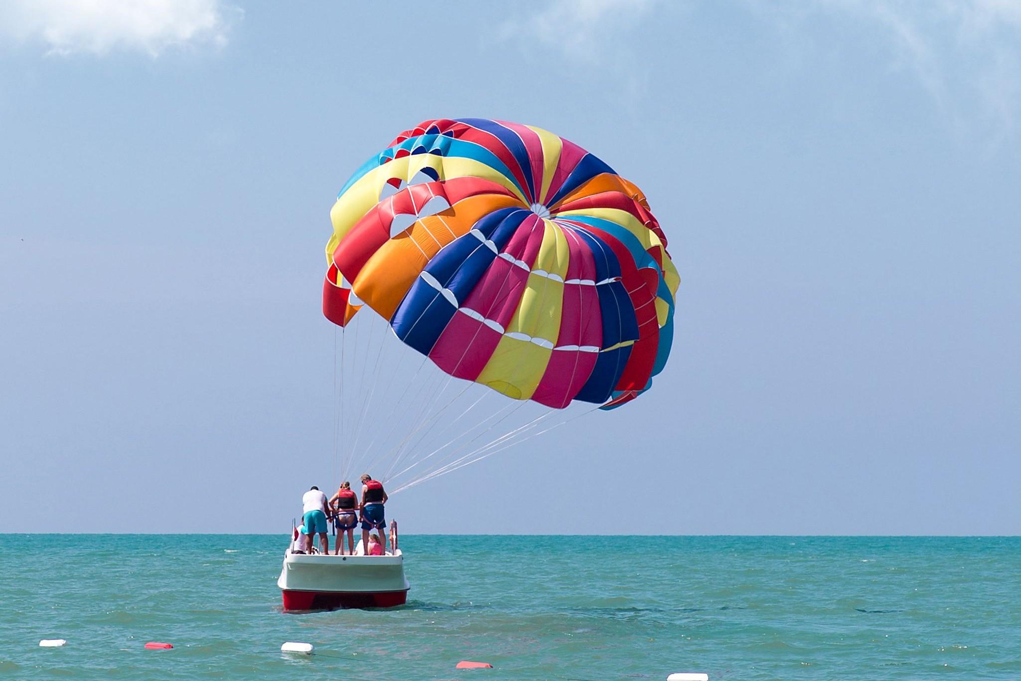 Hurghada Parasailing Tour With Red sea View and Hotel Pickup - photo 5