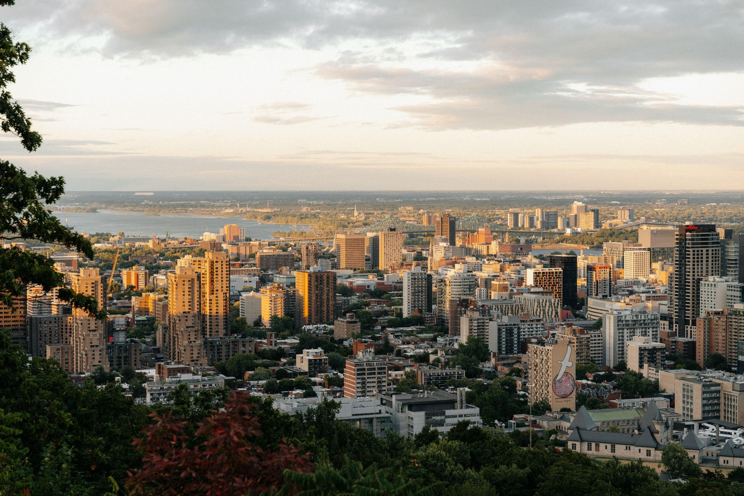Montreal Mount Royal Self-Guided Audio Walk: Kondiaronk Lookout, the Cross and Beaver Lake - cover photo