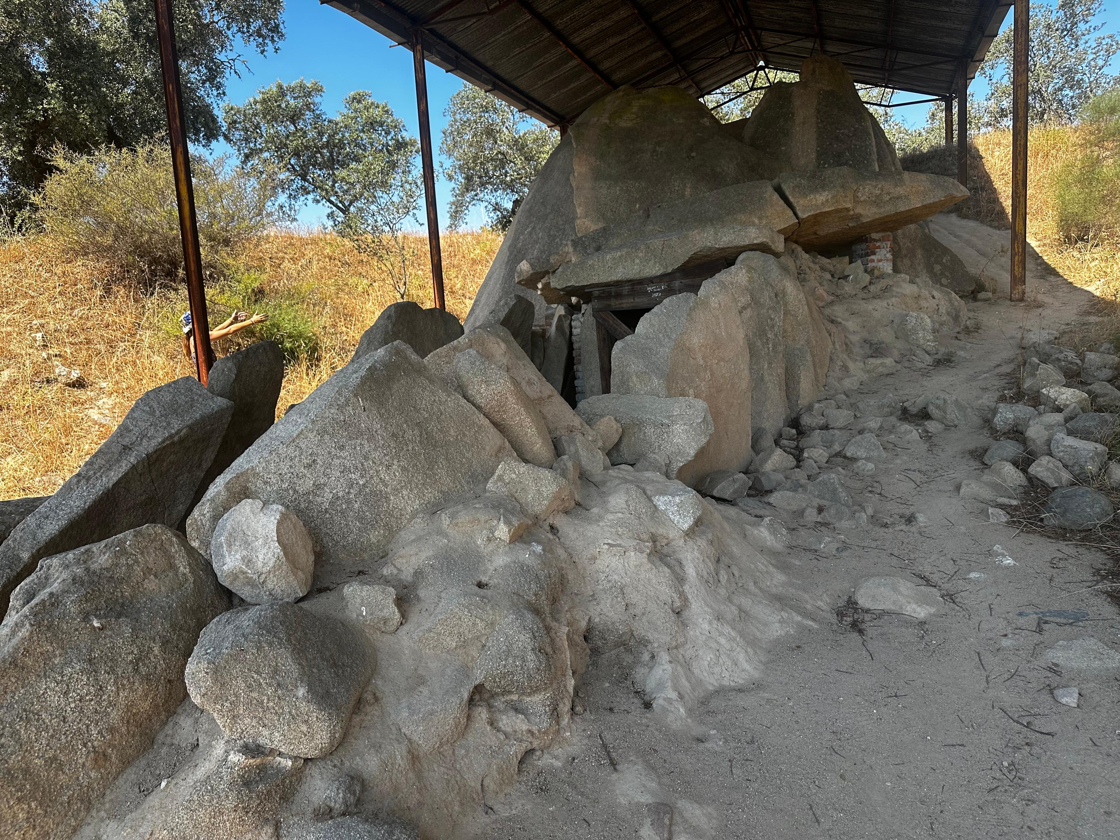 Montemor-o-Novo or Évora: One-Day Tour of Megaliths - photo 5