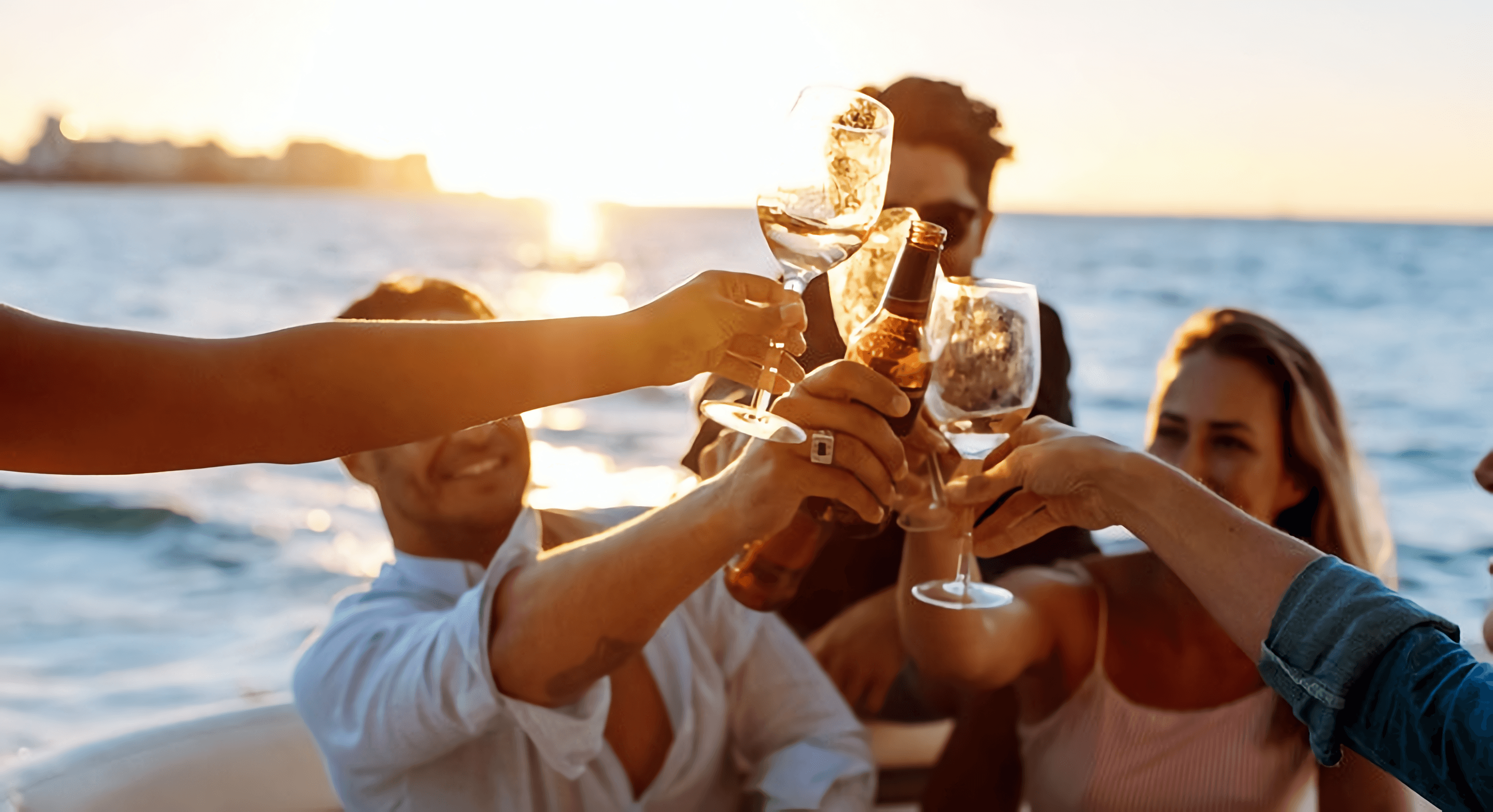 Fireworks Festival Cruise on the Fernandes (Including Buffet Dinner With Drinks) - photo 2