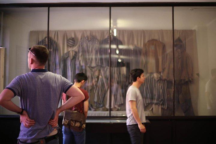 Auschwitz Birkenau: Live-Guided Tour with Transportation and Hotel Pickup - photo 4