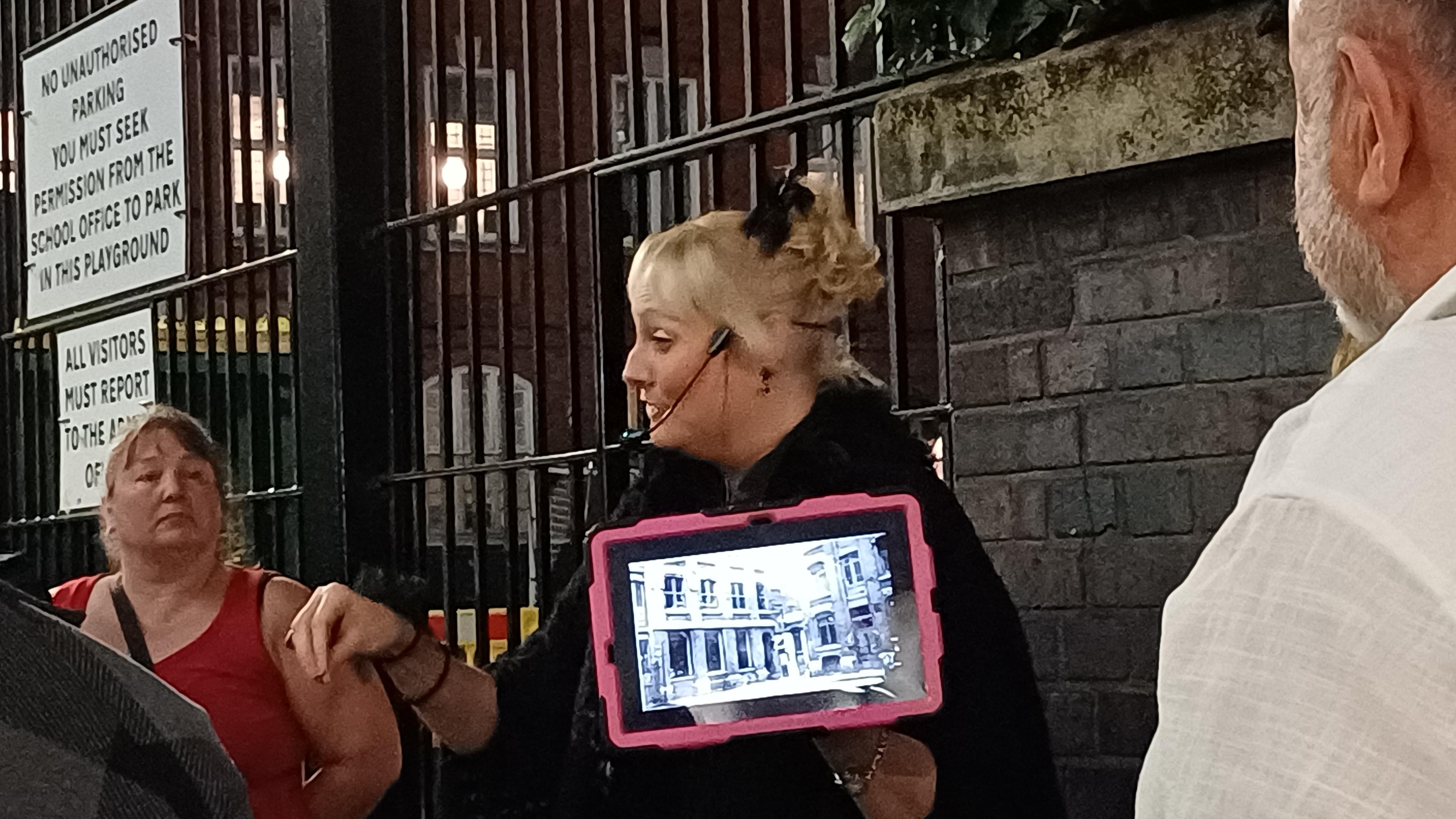 Jack The Ripper Walk with a Curry in Brick Lane London - photo 2